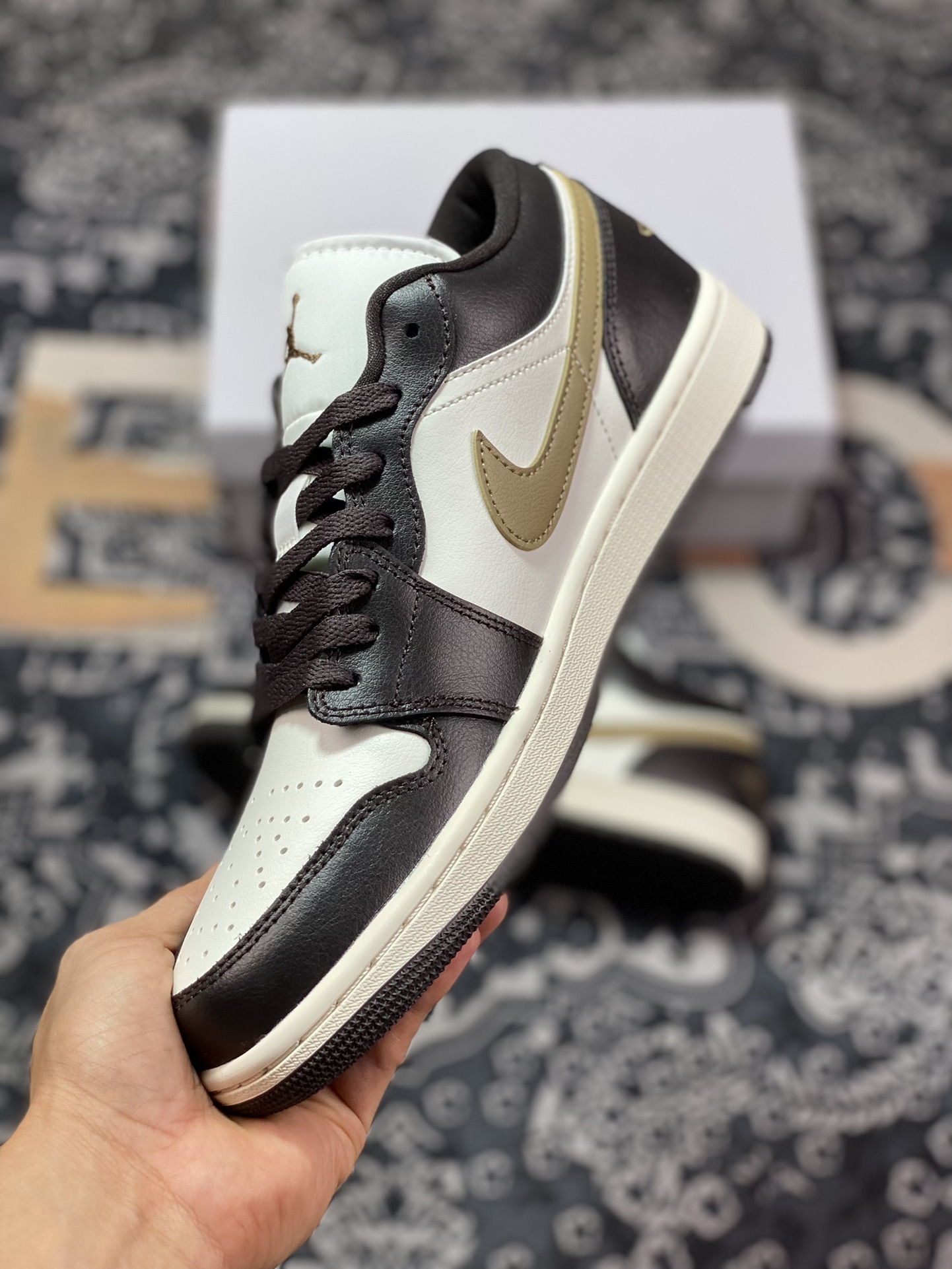 240 优选 Air Jordan 1 Low AJ1乔1低帮文化篮球鞋 DC0774-200