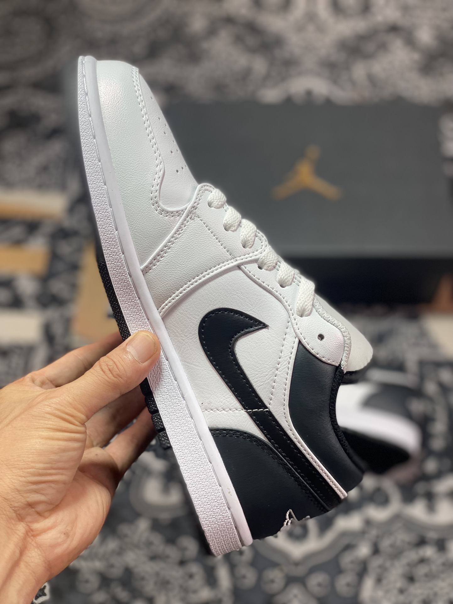 Air Jordan 1 Low White Black 553560-132