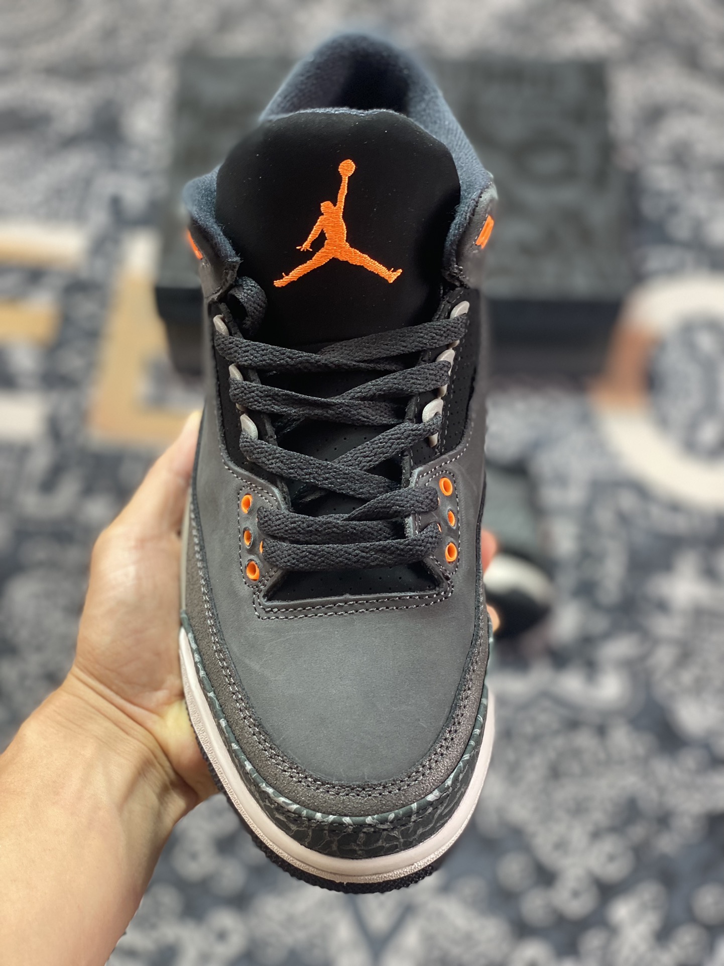 320  Air Jordan AJ3 Retro 灰黑色  CT8532-080