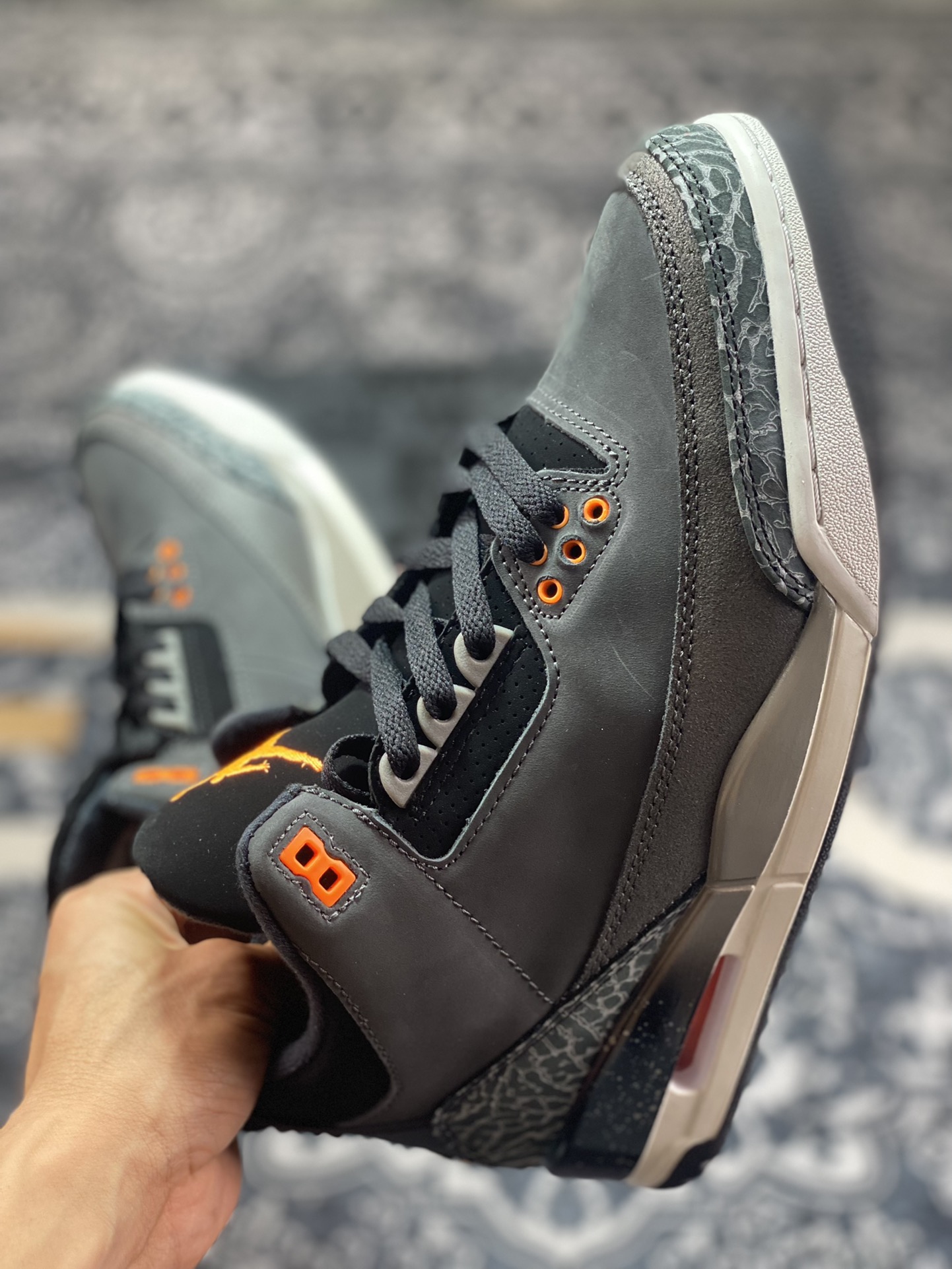 320  Air Jordan AJ3 Retro 灰黑色  CT8532-080