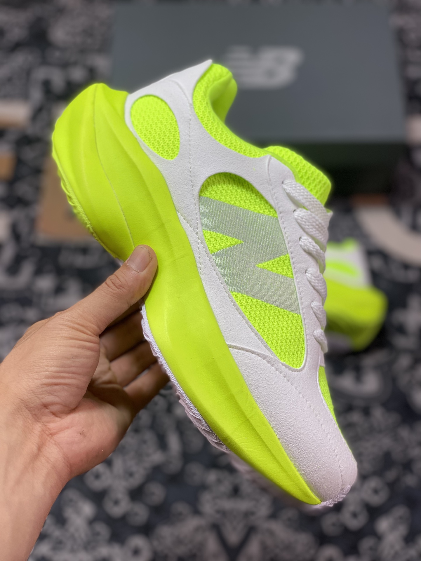 NBNew Balance Warped Runner dynamic running series low-top running shoes ”suede fluorescent green and white” UWRPDGRE