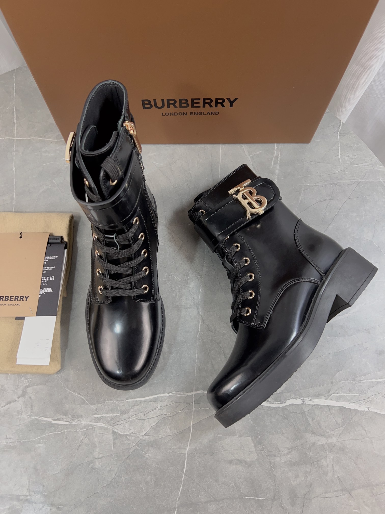 Burberry Barbara 2023-SS Short Boots: Stylish and Versatile for Three Seasons! - 图片 3