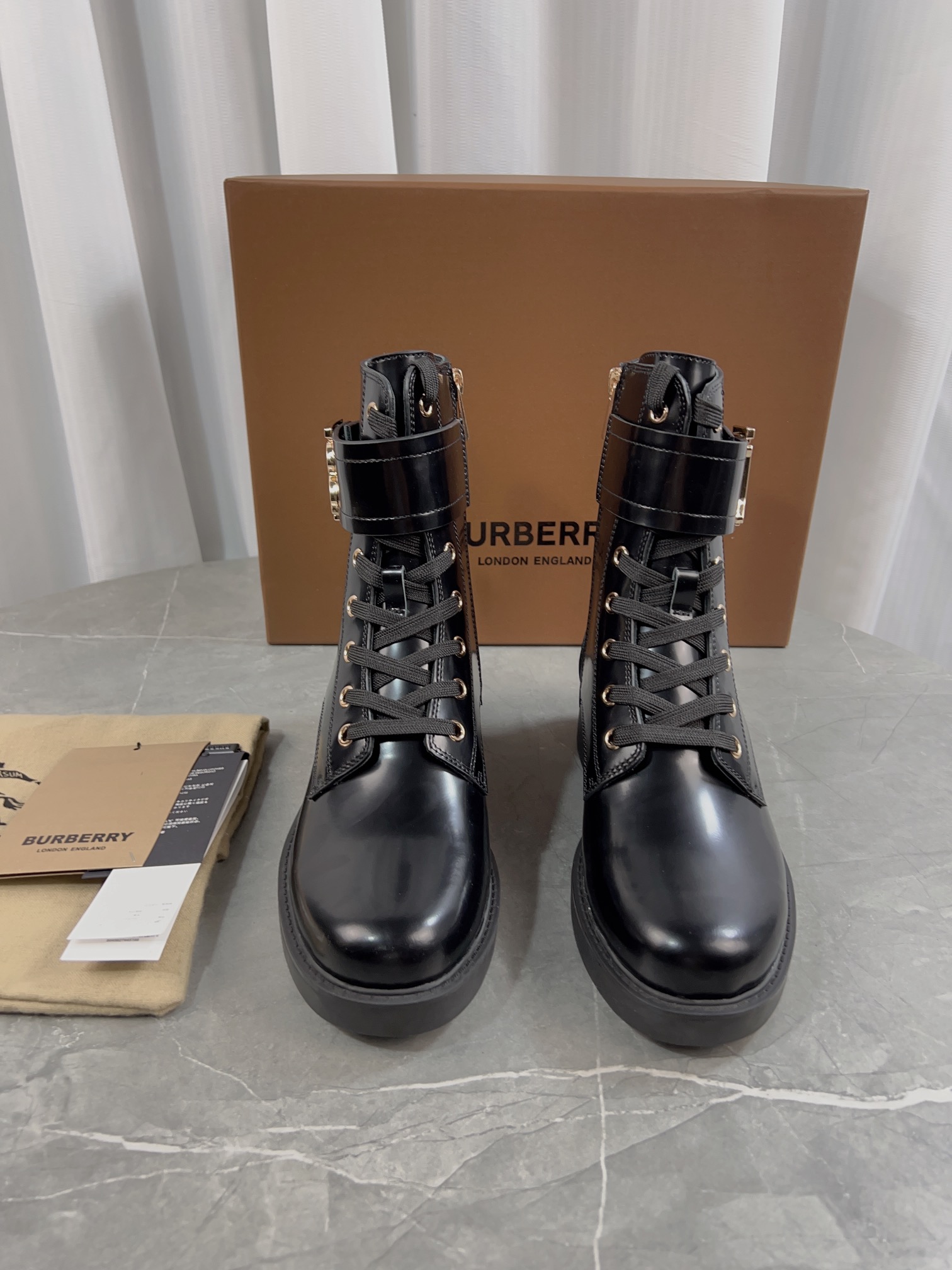 Burberry Barbara 2023-SS Short Boots: Stylish and Versatile for Three Seasons! - 图片 2