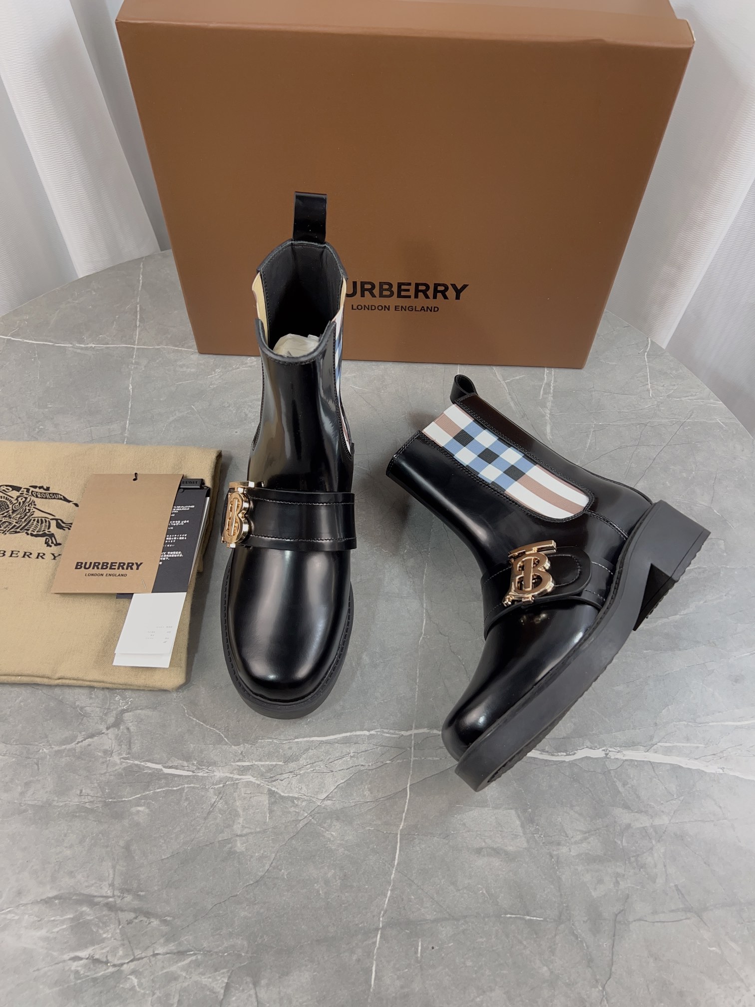 Burberry Barbara 2023 Short Chelsea Boots: Practical, Stylish, and Versatile! - 图片 3