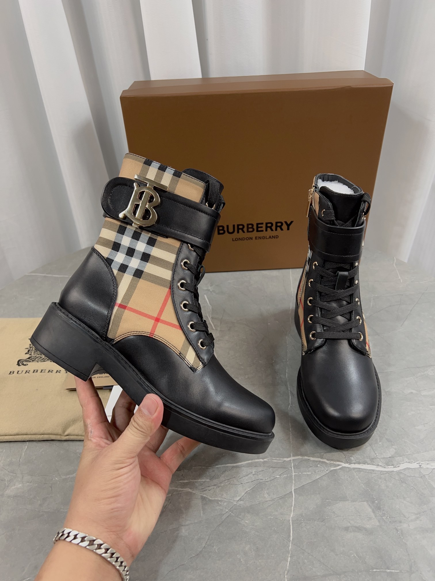 Burberry Barbara 2023 Chelsea Boots: Versatile Short Boots for Three Seasons. - 图片 5