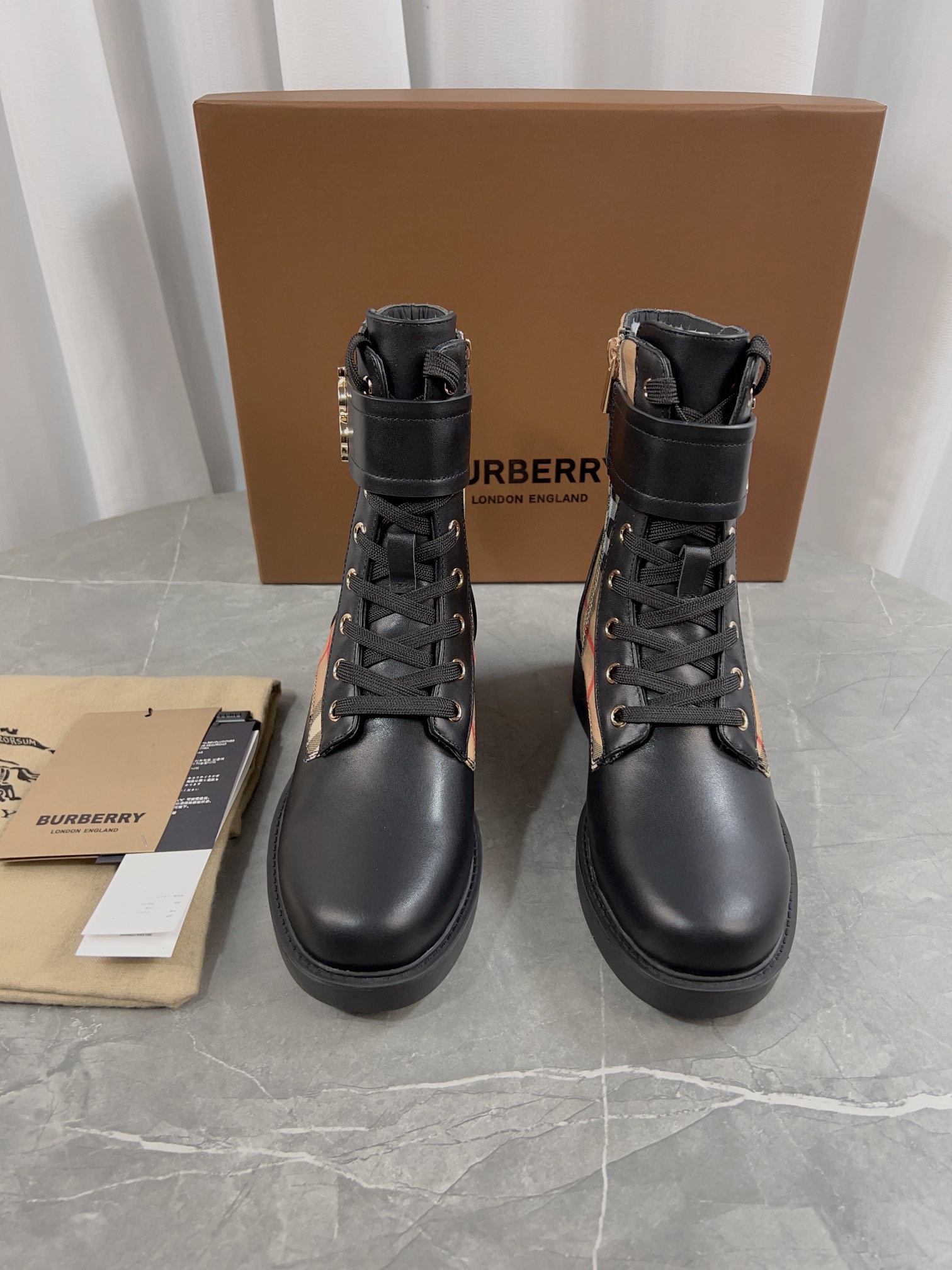 Burberry Barbara 2023 Chelsea Boots: Versatile Short Boots for Three Seasons. - 图片 2