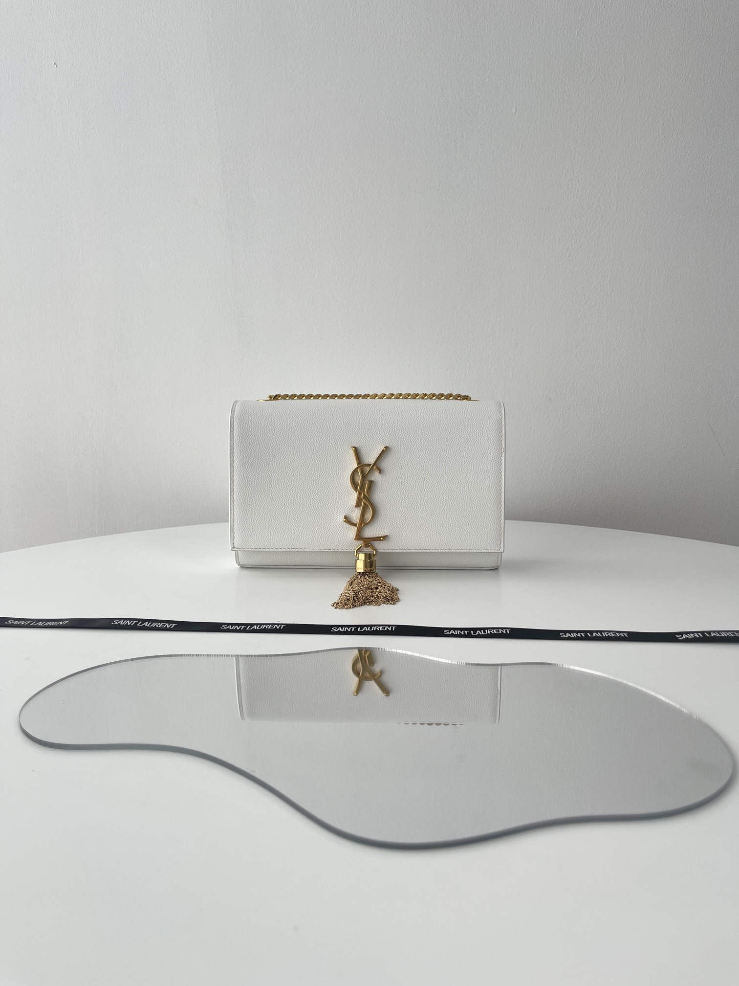 Yves Saint Laurent YSL Kate Luxury
 Crossbody & Shoulder Bags White Gold Hardware Chains