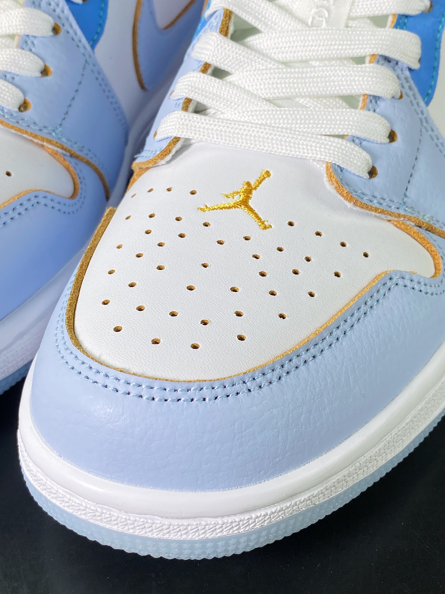 Air Jordan 1 Low SE ”Emerald Rise” AJ1 Jordan first generation low-top basketball shoes ”White Blue Sea Salt Ice Blue” FN8899-131