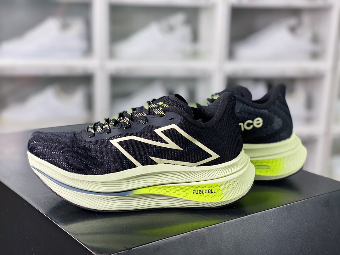 New Balance FuelCell SuperComp Trainer V2 sports running shoes ”Mesh Black and Yellow” MRCXLG3