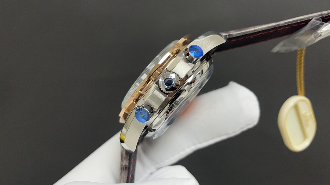 Omega 欧米茄 超霸 至臻天文台计时表 44mm 9900机