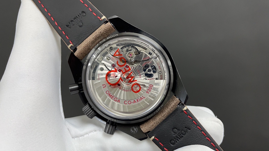Omega 欧米茄 超霸 月之暗面 陶瓷壳 44mm 9300机