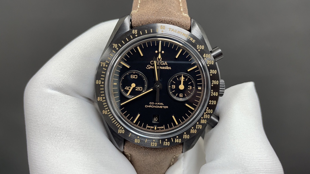 Omega 欧米茄 超霸 月之暗面 陶瓷壳 44mm 9300机