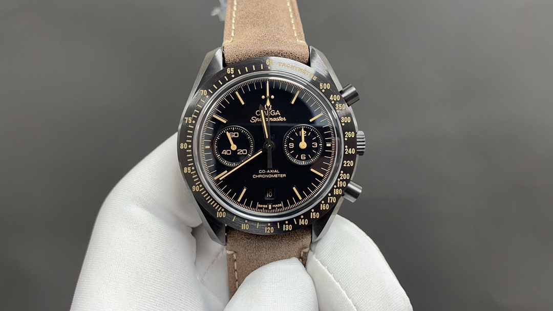 Omega 欧米茄 超霸 月之暗面 陶瓷壳 44mm 9300机