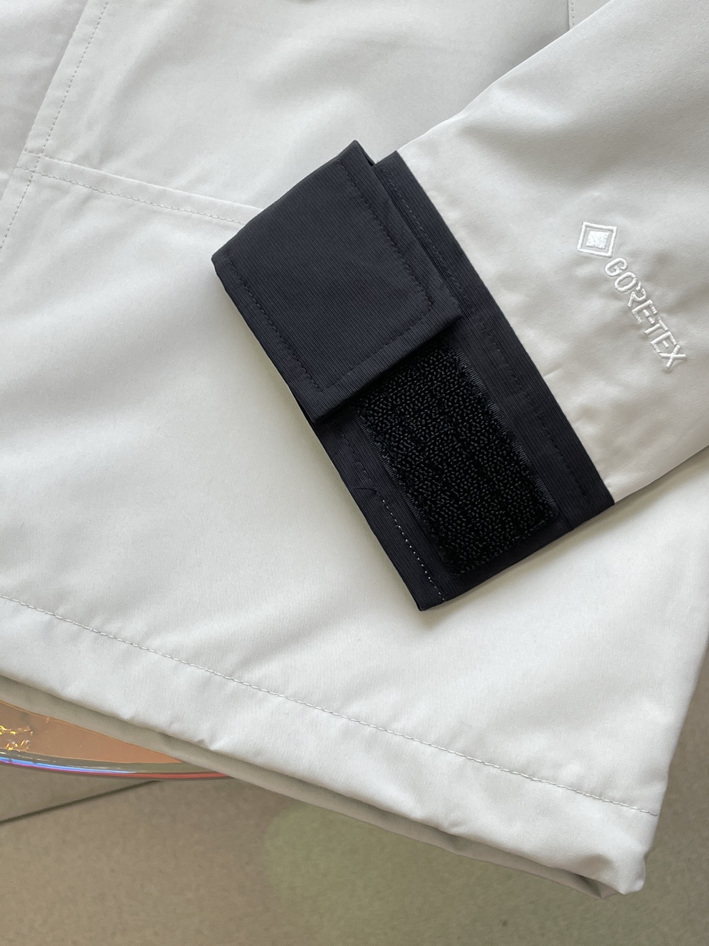 The North Face 1990 Series Gore-Tex Jacket: Windproof, Waterproof, High-Quality Outdoor Gear - 图片 7