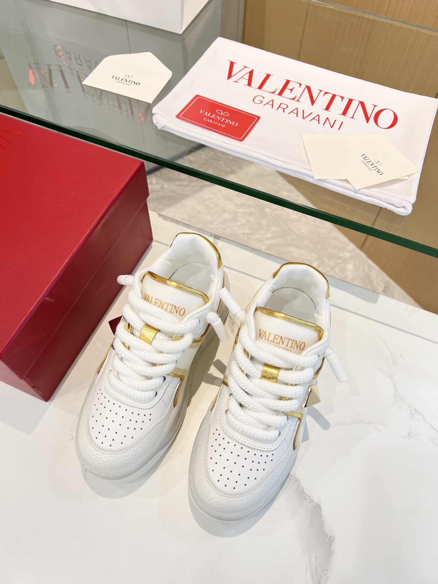 Valentino Shoes Sneakers Wholesale Replica
 Rivets Unisex Calfskin Cowhide Sheepskin Sweatpants