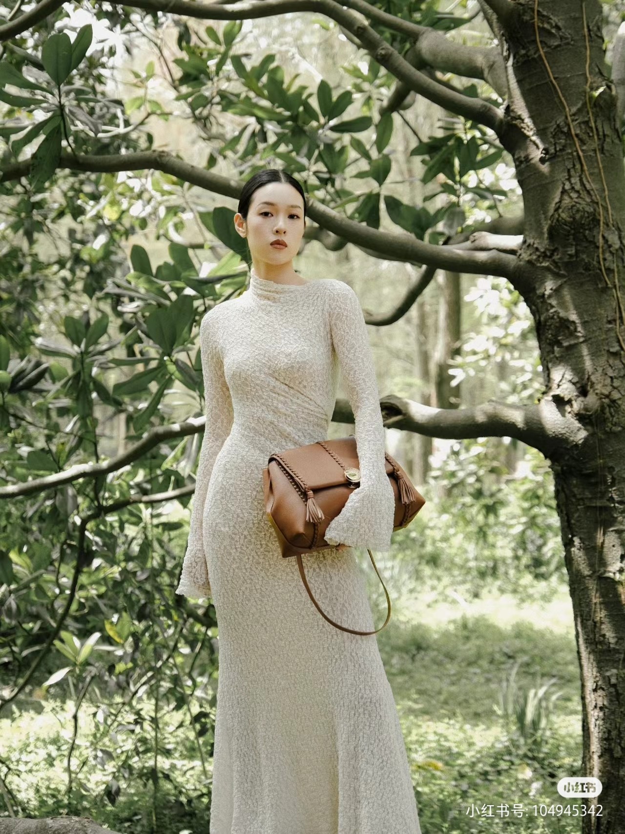 Chloé The princess' dreamland hides stars, lakes and a forest 221