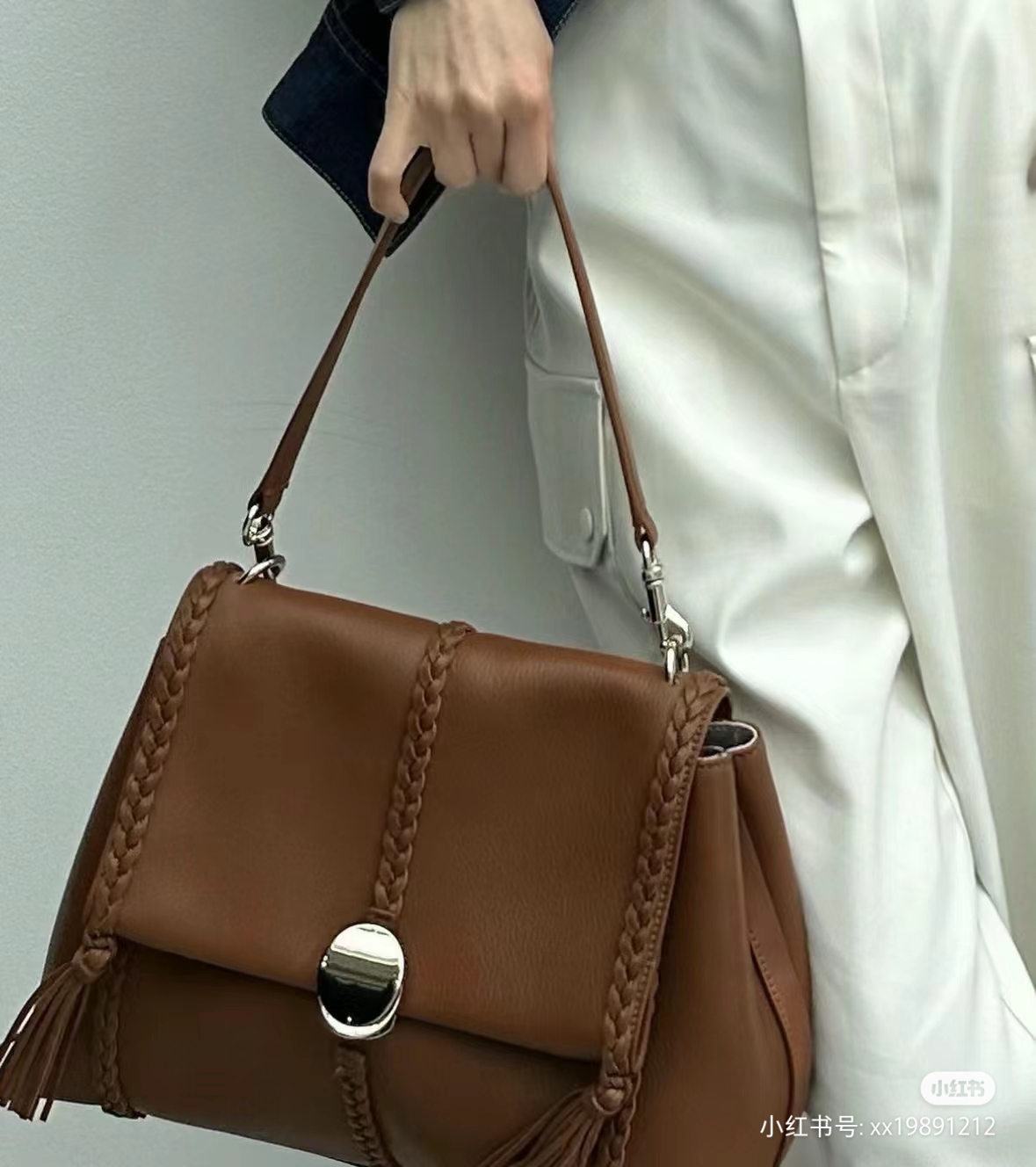 Chloé Caramel color looks good no matter how you match it221