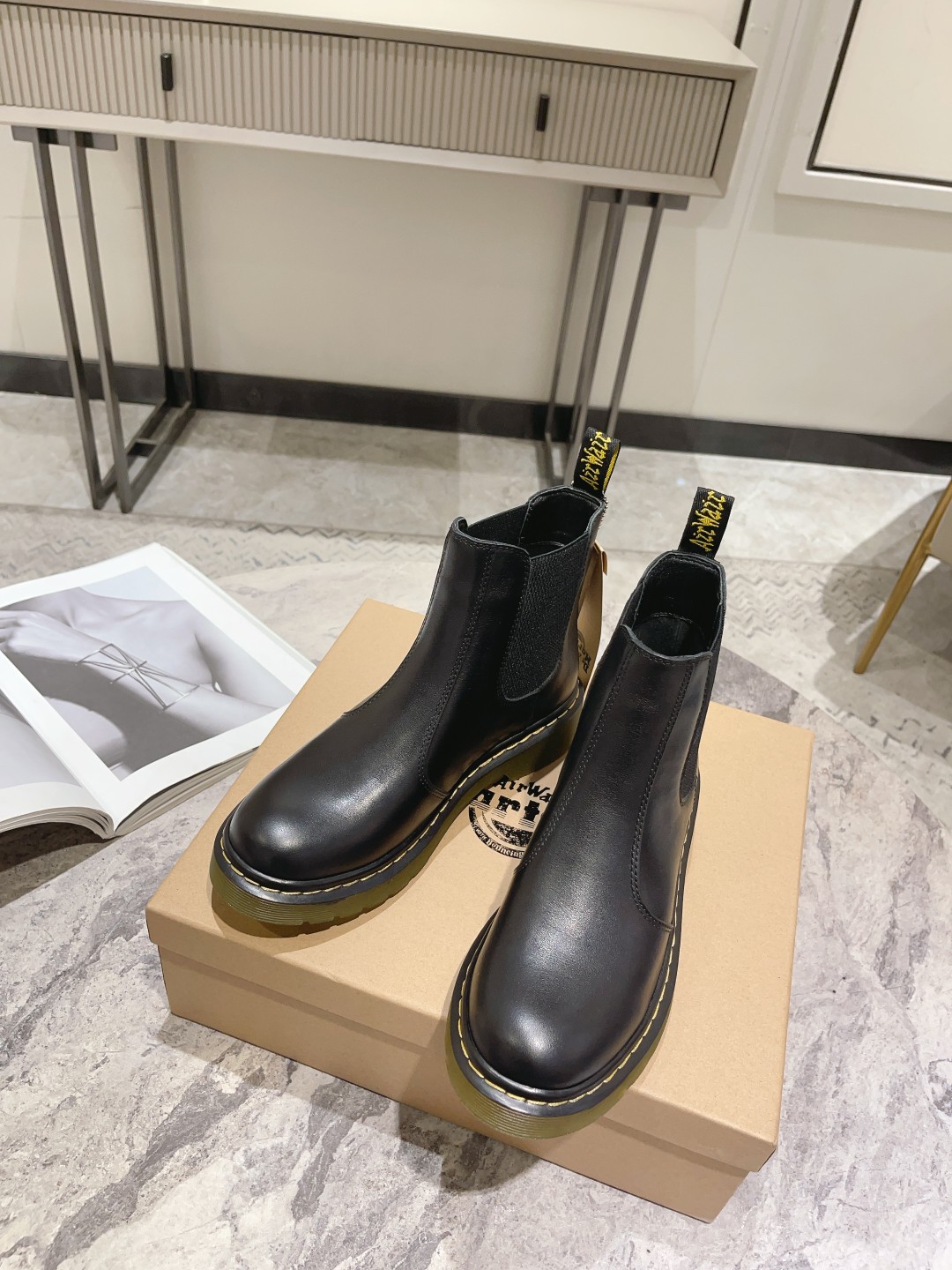 Review: Dr. Martens Martin Boots – Quality Craftsmanship and Classic Style - 图片 6