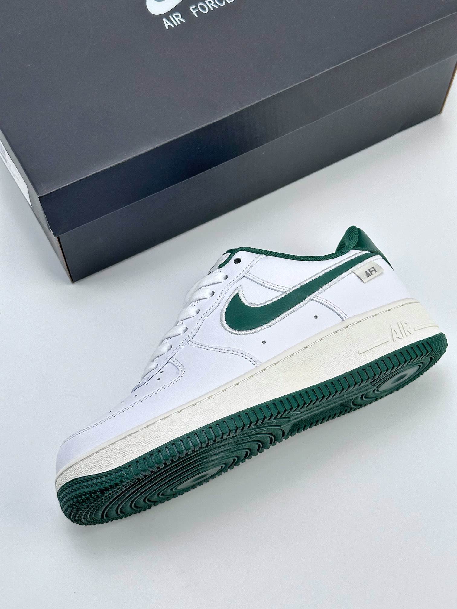 Nike Air Force 1 Low 07 FV0392-100