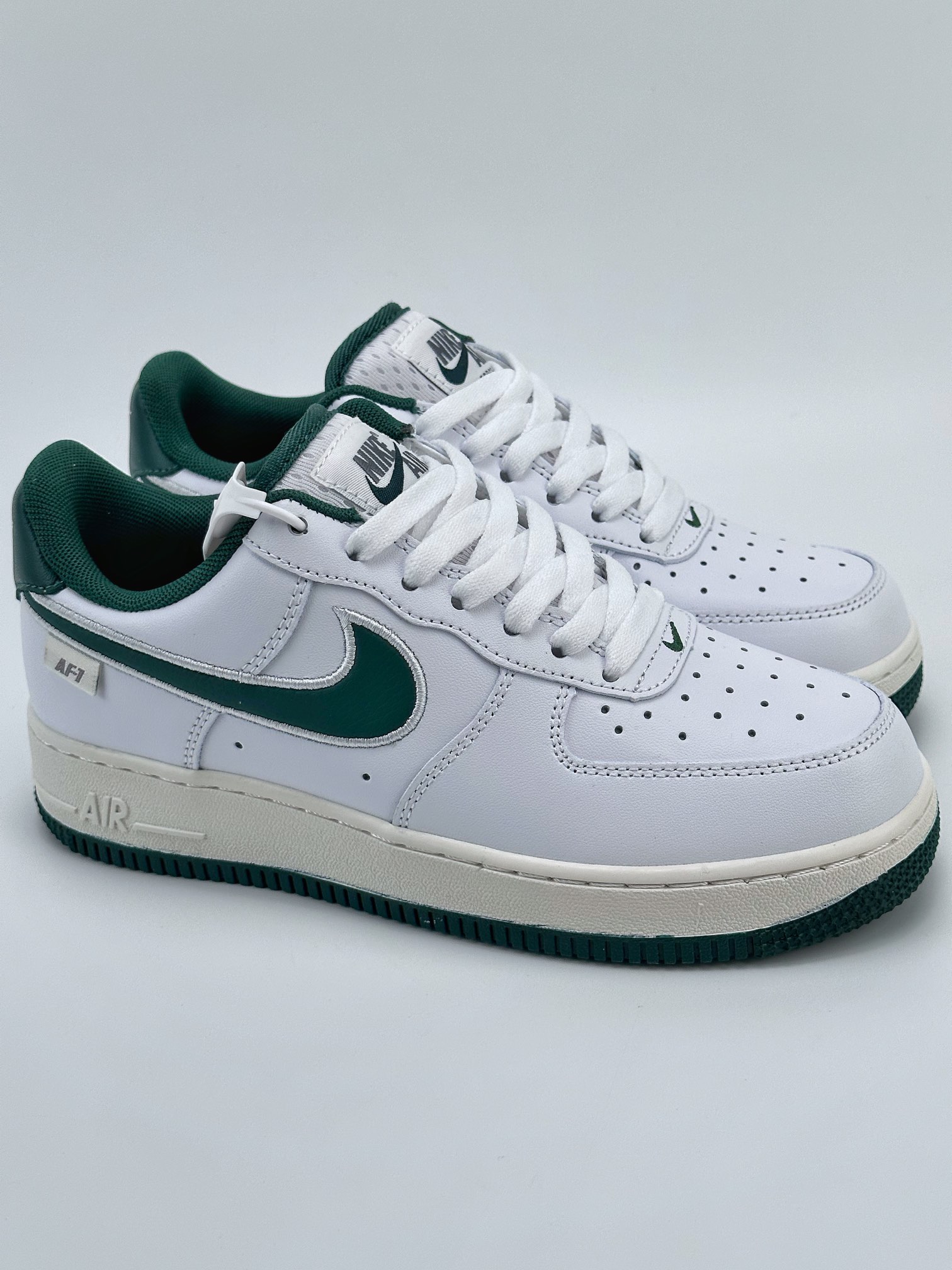 Nike Air Force 1 Low 07 FV0392-100