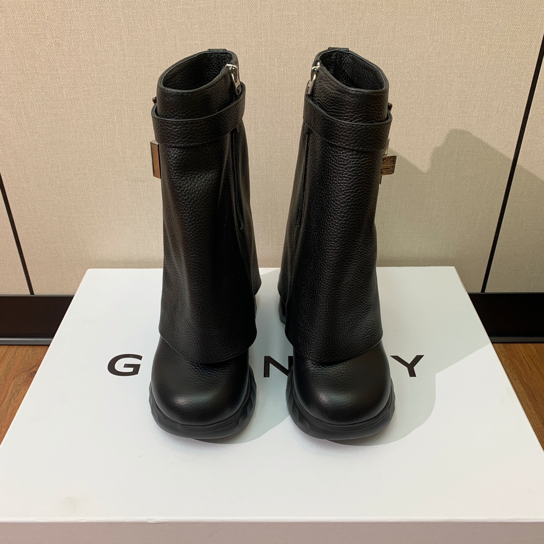 GIVENC*Y坡跟增高显瘦鲨鱼靴风