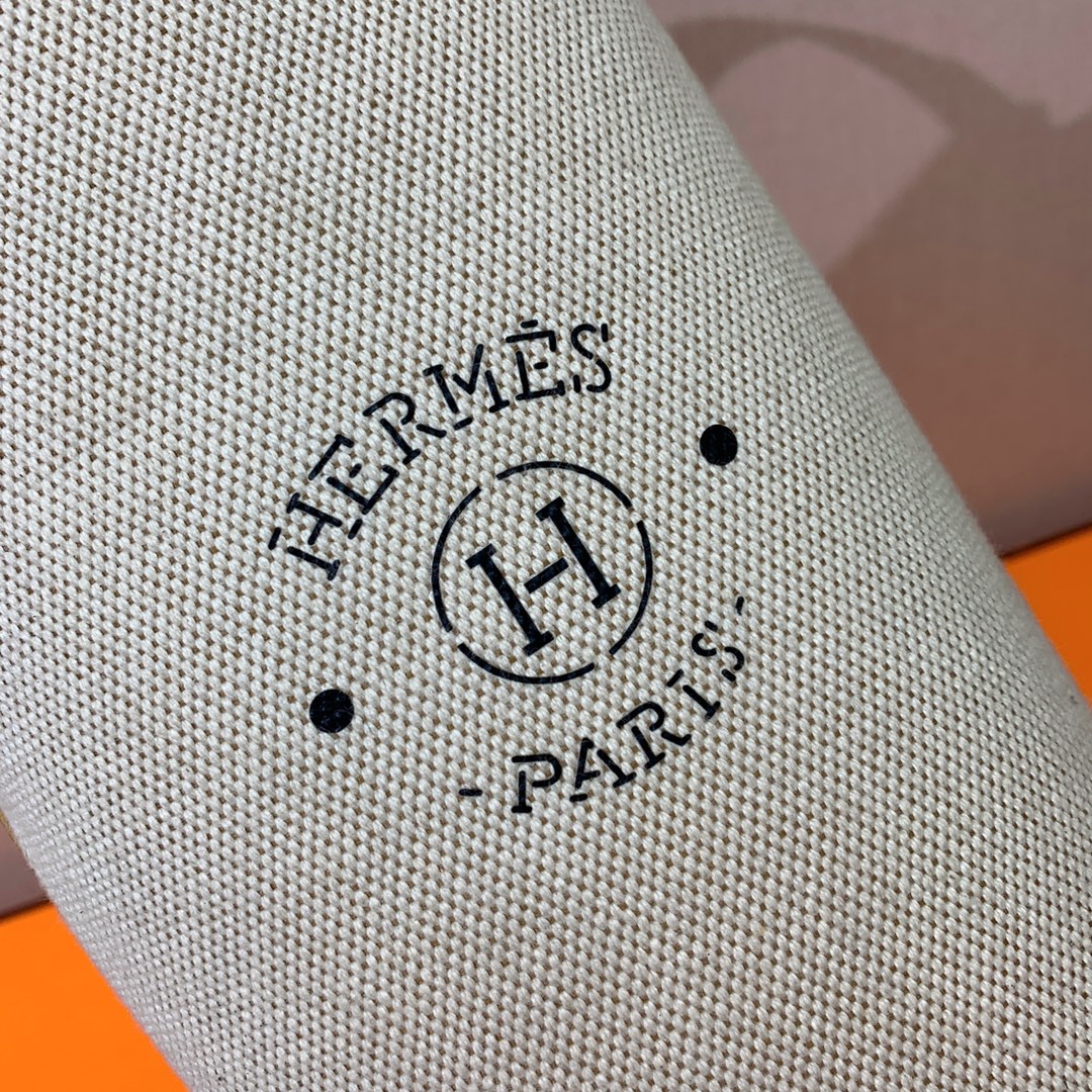 Herm*s骑士靴展现品牌精湛的制靴