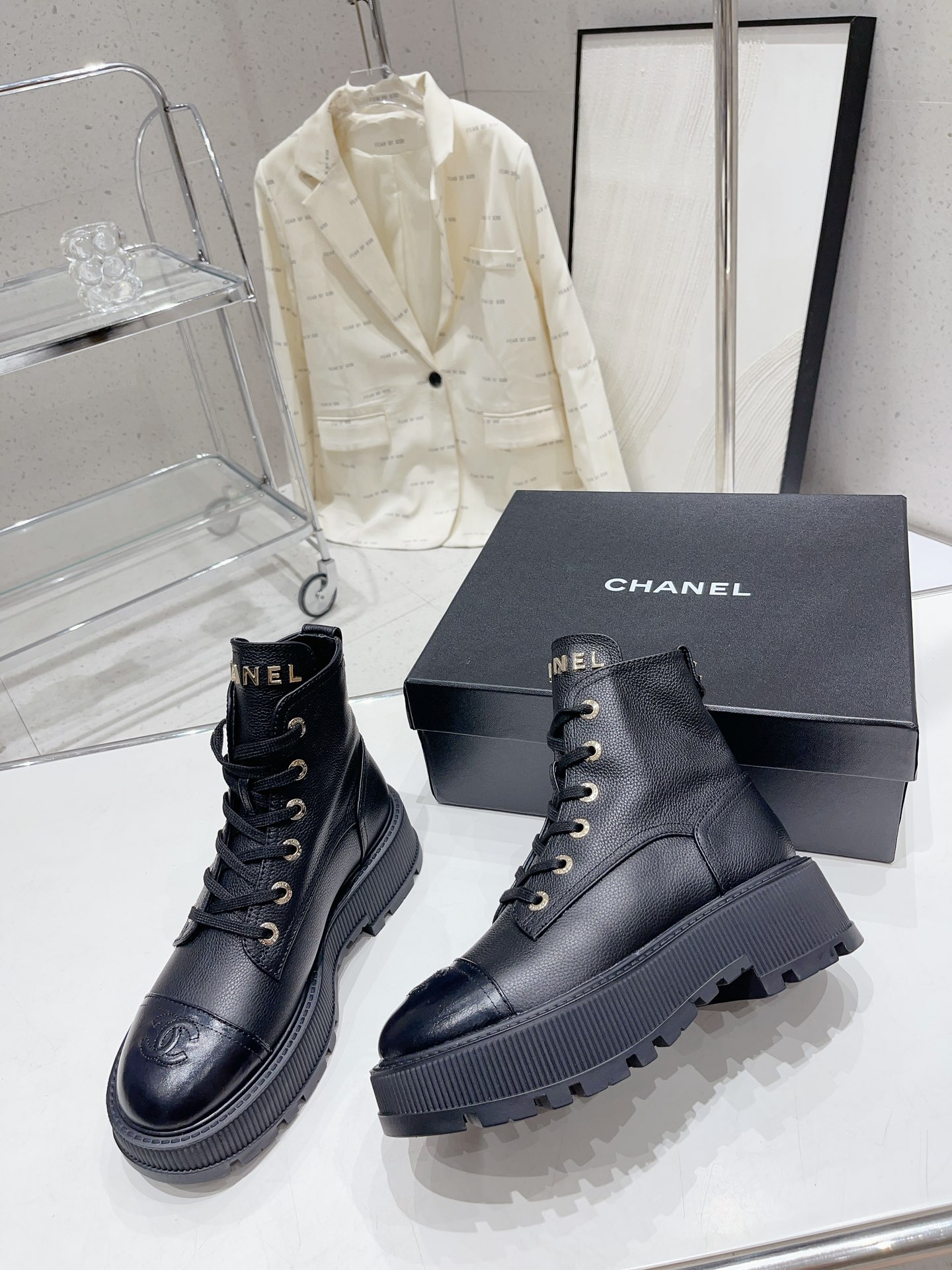 Chanel香奈儿新款马丁靴短靴牛皮