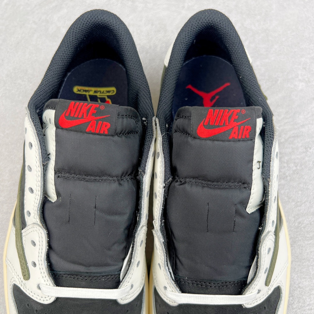 图片[7]-＃LJ渠道版 Travis Scott x Air Jordan AJ1 Low OG SP TS联名白黑绿倒钩低帮 DZ4137-106 原盒原配 原厂拉帮工艺 针距密度一致 全新升级网板中底 原楦原纸板开发 后跟弧度收口自然不对折 极致一眼正品既视感 原厂皮料 进口玻璃冲刀皮料裁剪零毛边 承诺百分百一致原鞋 全鞋电脑针车工艺 鞋面清洁度最高QC检验标准 控制溢胶 原厂电绣工艺 鞋标鞋盒、防尘纸 均采购来自原厂 尺码：36 36.5 37.5 38 38.5 39 40 40.5 41 42 42.5 43 44 44.5 45 46 47.5-选品中心