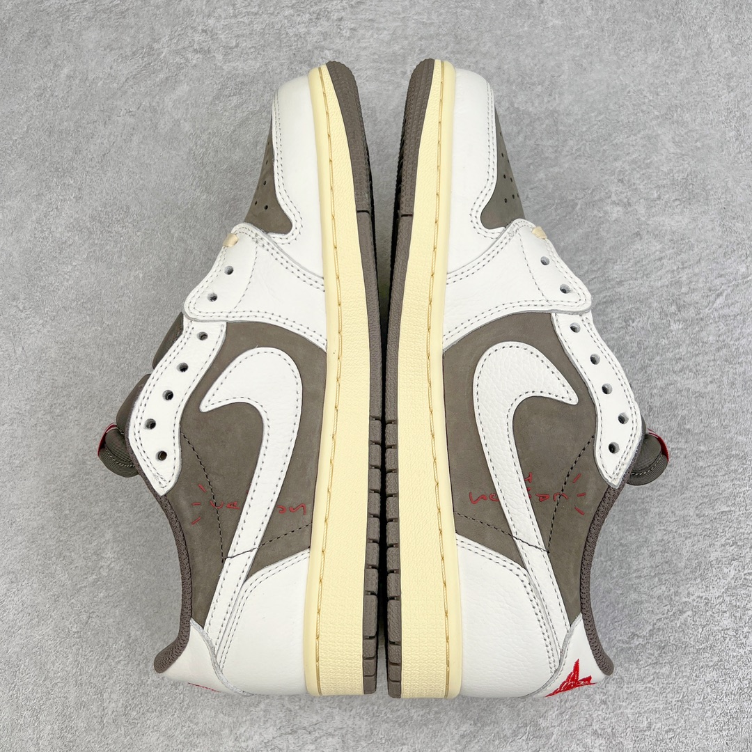 图片[5]-＃LJ渠道版 Travis Scott x Air Jordan AJ1 Low OG SP TS联名白棕倒钩低帮 DM7866-162 原盒原配 原厂拉帮工艺 针距密度一致 全新升级网板中底 原楦原纸板开发 后跟弧度收口自然不对折 极致一眼正品既视感 原厂皮料 进口玻璃冲刀皮料裁剪零毛边 承诺百分百一致原鞋 全鞋电脑针车工艺 鞋面清洁度最高QC检验标准 控制溢胶 原厂电绣工艺 鞋标鞋盒、防尘纸 均采购来自原厂 尺码：36 36.5 37.5 38 38.5 39 40 40.5 41 42 42.5 43 44 44.5 45 46 47.5-选品中心
