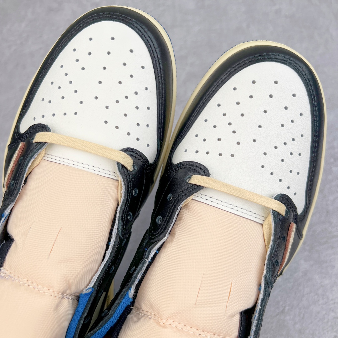 图片[6]-＃LJ渠道版 Travis Scott x Fragment x Air Jordan AJ1 Low OG SP 三方联名闪电倒钩低帮 DM7866-140 原盒原配 原厂拉帮工艺 针距密度一致 全新升级网板中底 原楦原纸板开发 后跟弧度收口自然不对折 极致一眼正品既视感 原厂皮料 进口玻璃冲刀皮料裁剪零毛边 承诺百分百一致原鞋 全鞋电脑针车工艺 鞋面清洁度最高QC检验标准 控制溢胶 原厂电绣工艺 鞋标鞋盒、防尘纸 均采购来自原厂 尺码：36 36.5 37.5 38 38.5 39 40 40.5 41 42 42.5 43 44 44.5 45 46 47.5-选品中心