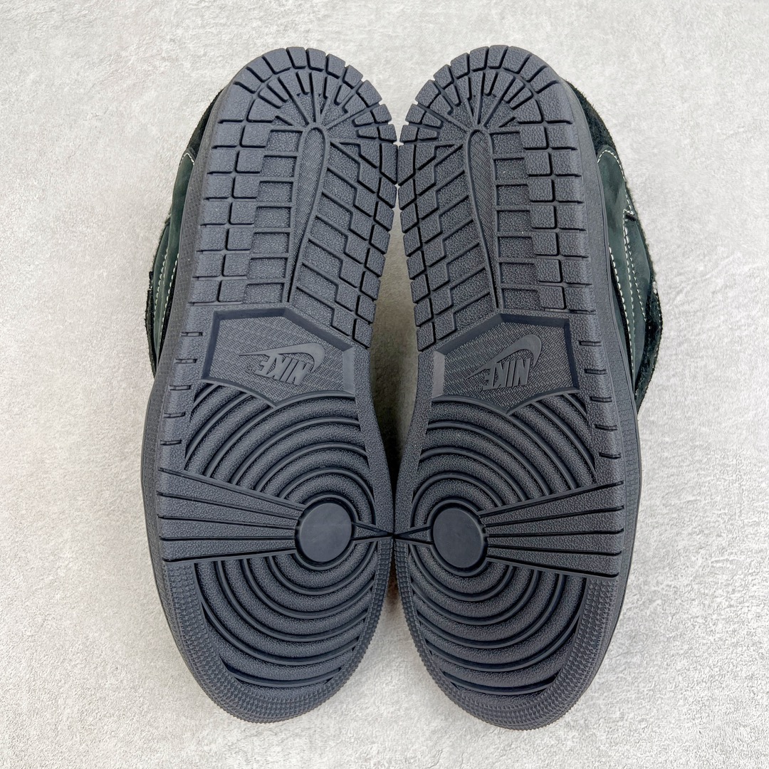 图片[9]-＃LJ渠道版 Travis Scott x Air Jordan AJ1 Low OG TS联名黑武士倒钩4.0低帮 DM7866-001 原盒原配 原厂拉帮工艺 针距密度一致 全新升级网板中底 原楦原纸板开发 后跟弧度收口自然不对折 极致一眼正品既视感 原厂皮料 进口玻璃冲刀皮料裁剪零毛边 承诺百分百一致原鞋 全鞋电脑针车工艺 鞋面清洁度最高QC检验标准 控制溢胶 原厂电绣工艺 鞋标鞋盒、防尘纸 均采购来自原厂 尺码：36 36.5 37.5 38 38.5 39 40 40.5 41 42 42.5 43 44 44.5 45 46 47.5-选品中心