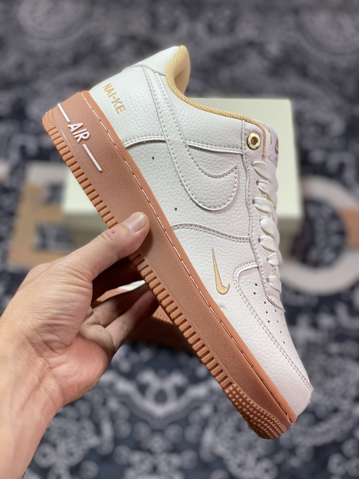 Nike Air Force 1'07”NAI-KE/Beige/Khaki/Gum” Air Force One sneakers ”NAIKE off-white khaki small hook raw rubber sole” NK0621-988