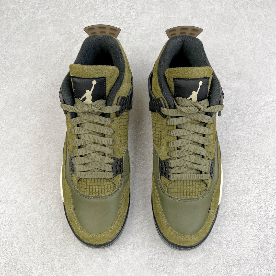 图片[2]-零售💰260 ＃KZ神版福利回馈‼Air Jordan AJ4 Retro \”Olive Canvas\” 军绿色 FB9927-200 全方位可对比原鞋 高频立体麂皮网格 PU鞋垫 纸团支撑物 鞋扣 大面 领口 眼片 四部位皮料均为不同纹理咖色 独家外贸特供尺码含 45.5 49.5 50.5 国内外口碑最好最推荐的产品 市场中端王者 亲自操刀耗时半年巨作 全套原纸板楦头开发 确保原汁原味 完美呈现四代版型 一比一鞋头弧度高度鞋身弧度 此版本只针对中端市场 皮料材质有所更替 其他数据细节工艺流程均保持一致 绝不口嗨 细节品控鞋型随意秒杀市面3XX 4XX 原厂TPU网格鞋带扣 正确内里网布 菱角分明不变形无多余毛边 柔软性质感一致于原鞋 市场唯一原厂鞋扣模具 背面可见隐藏注塑口 原厂织唛标 原厂飞人电绣工艺 尾指中部跳三针 独家绑鞋带手法 印刷中底布 四线拉帮 米色美纹纸贴合固定 进口港宝加持 后跟自然饱满 全鞋荧光划线卡点 追求极致完美 每一双都是工艺品 多重QC质检 超越公司货的品控标准 实实在在的免检产品 尺码：40 40.5 41 42 42.5 43 44 44.5 45 45.5 46 47.5 48.5 49.5 50.5 编码：by2936060-运动鞋