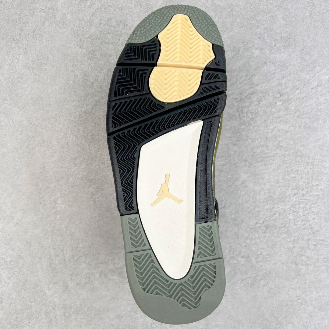 图片[9]-零售💰260 ＃KZ神版福利回馈‼Air Jordan AJ4 Retro \”Olive Canvas\” 军绿色 FB9927-200 全方位可对比原鞋 高频立体麂皮网格 PU鞋垫 纸团支撑物 鞋扣 大面 领口 眼片 四部位皮料均为不同纹理咖色 独家外贸特供尺码含 45.5 49.5 50.5 国内外口碑最好最推荐的产品 市场中端王者 亲自操刀耗时半年巨作 全套原纸板楦头开发 确保原汁原味 完美呈现四代版型 一比一鞋头弧度高度鞋身弧度 此版本只针对中端市场 皮料材质有所更替 其他数据细节工艺流程均保持一致 绝不口嗨 细节品控鞋型随意秒杀市面3XX 4XX 原厂TPU网格鞋带扣 正确内里网布 菱角分明不变形无多余毛边 柔软性质感一致于原鞋 市场唯一原厂鞋扣模具 背面可见隐藏注塑口 原厂织唛标 原厂飞人电绣工艺 尾指中部跳三针 独家绑鞋带手法 印刷中底布 四线拉帮 米色美纹纸贴合固定 进口港宝加持 后跟自然饱满 全鞋荧光划线卡点 追求极致完美 每一双都是工艺品 多重QC质检 超越公司货的品控标准 实实在在的免检产品 尺码：40 40.5 41 42 42.5 43 44 44.5 45 45.5 46 47.5 48.5 49.5 50.5 编码：by2936060-运动鞋