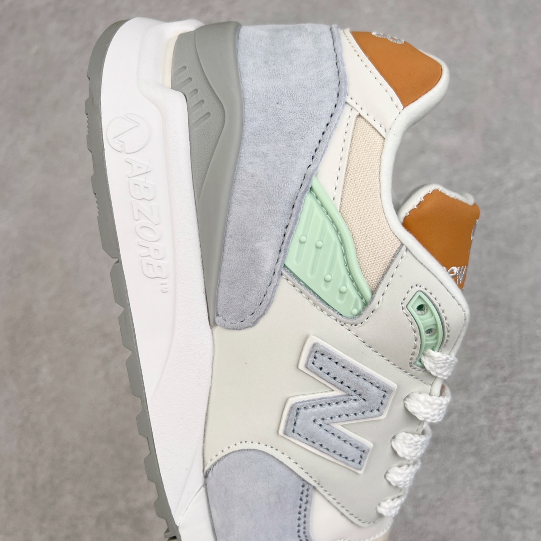 图片[6]-＃K版纯原 New Balance M998 Made in USA NB新百伦高端美产血统系列经典复古休闲运动慢跑鞋 NB998 诞生于 1993 年，作为第一双使用 ABZORB 缓冲材料的鞋款，一经发售就受到大量消费者的热烈追捧，如今已经成为了历久不衰的经典代表鞋款之一。原楦原数据开发版型 以优质面料制成鞋面结构。鞋面采用经典网眼布材质，辅以绒面革覆盖，带来更加清爽舒适的穿着体验。鞋舌上标记的 \\\”998\\\” 字样增强鞋款辨识度的同时，为鞋款注入更多动人细节。鞋款采用 ABZORB 缓冲材料的中底，通过缓冲和压缩阻力相结合来吸收冲击，稳定性高，不易打滑，助你畅享舒适有型的运动体验。采用猪巴革组合网织鞋面材质 后跟嵌入TPU装饰条稳固 升级原装5层独立私模 尺码：36 36.5 37 38 39.5 40 40.5 41.5 42 42.5 43 44 44.5 45-选品中心