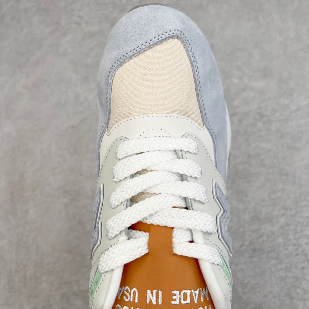 图片[4]-＃K版纯原 New Balance M998 Made in USA NB新百伦高端美产血统系列经典复古休闲运动慢跑鞋 NB998 诞生于 1993 年，作为第一双使用 ABZORB 缓冲材料的鞋款，一经发售就受到大量消费者的热烈追捧，如今已经成为了历久不衰的经典代表鞋款之一。原楦原数据开发版型 以优质面料制成鞋面结构。鞋面采用经典网眼布材质，辅以绒面革覆盖，带来更加清爽舒适的穿着体验。鞋舌上标记的 \\\”998\\\” 字样增强鞋款辨识度的同时，为鞋款注入更多动人细节。鞋款采用 ABZORB 缓冲材料的中底，通过缓冲和压缩阻力相结合来吸收冲击，稳定性高，不易打滑，助你畅享舒适有型的运动体验。采用猪巴革组合网织鞋面材质 后跟嵌入TPU装饰条稳固 升级原装5层独立私模 尺码：36 36.5 37 38 39.5 40 40.5 41.5 42 42.5 43 44 44.5 45-选品中心