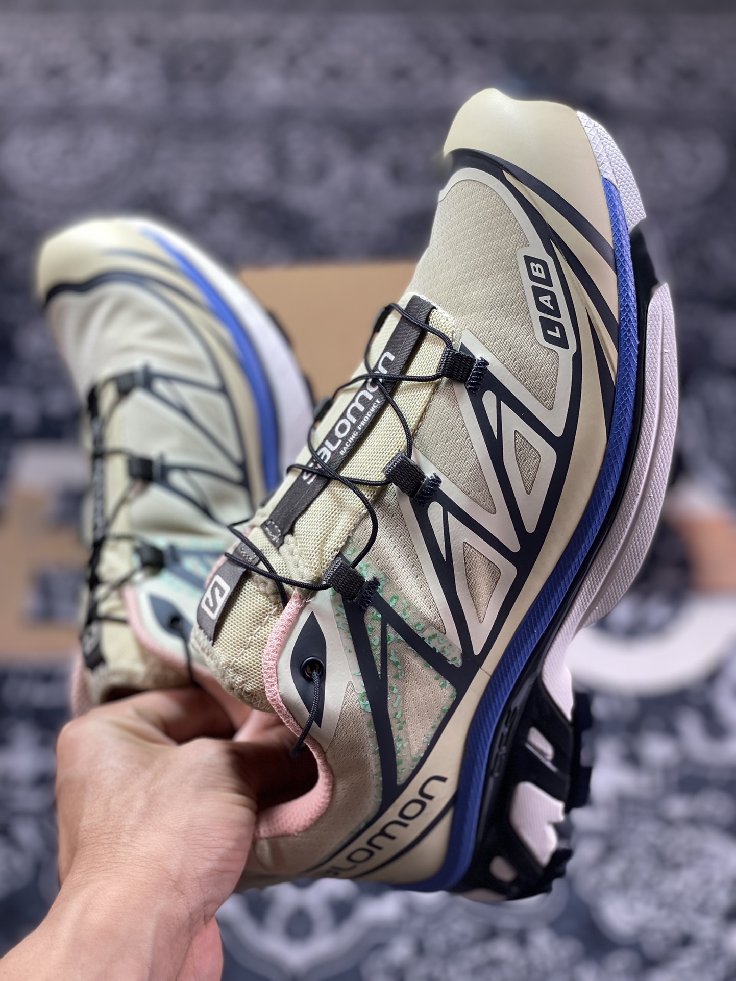 320 萨洛蒙/Salomon XT-6 Gore-Tex”Mindful“天际系列低帮运动鞋“鹅黄暗蓝”471590