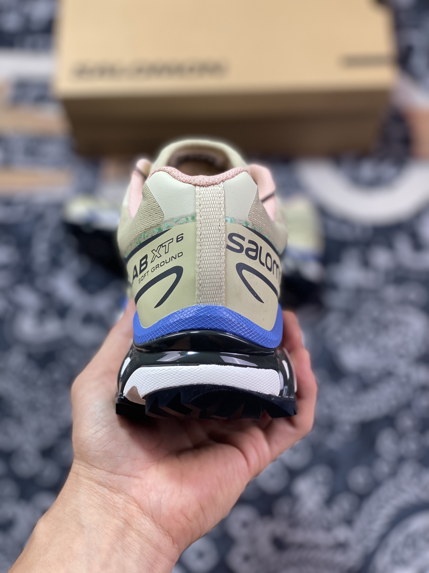 320 萨洛蒙/Salomon XT-6 Gore-Tex”Mindful“天际系列低帮运动鞋“鹅黄暗蓝”471590