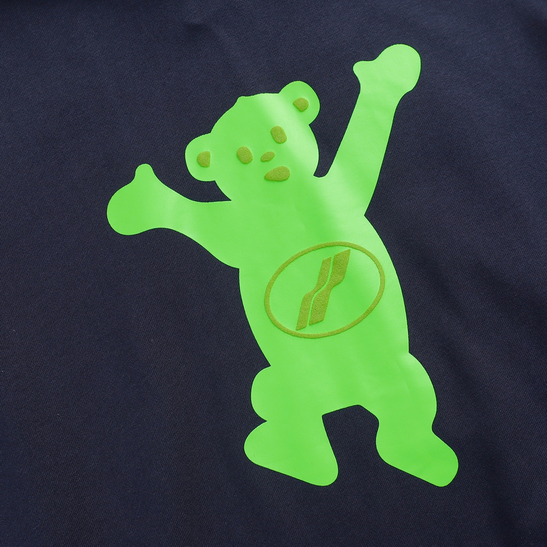 Custom Velvet Bear-Stamped Hoodie with Unique Fabrics and Colors, Various Sizes Available - 图片 4