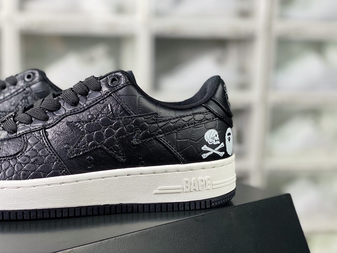 BAPE Sta Low Flash Star Series Low-top Classic Retro Casual Sports Sneakers ”Crocodile Leather Black and White Bone” 001FW-J231-901