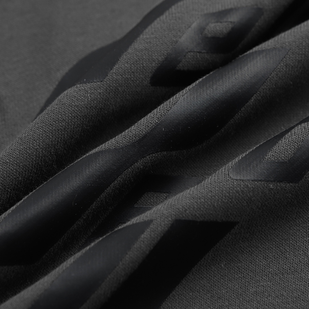 High-Quality PIH Deep Gray Vest with Customized Fabrics and Imported Glues - 图片 4