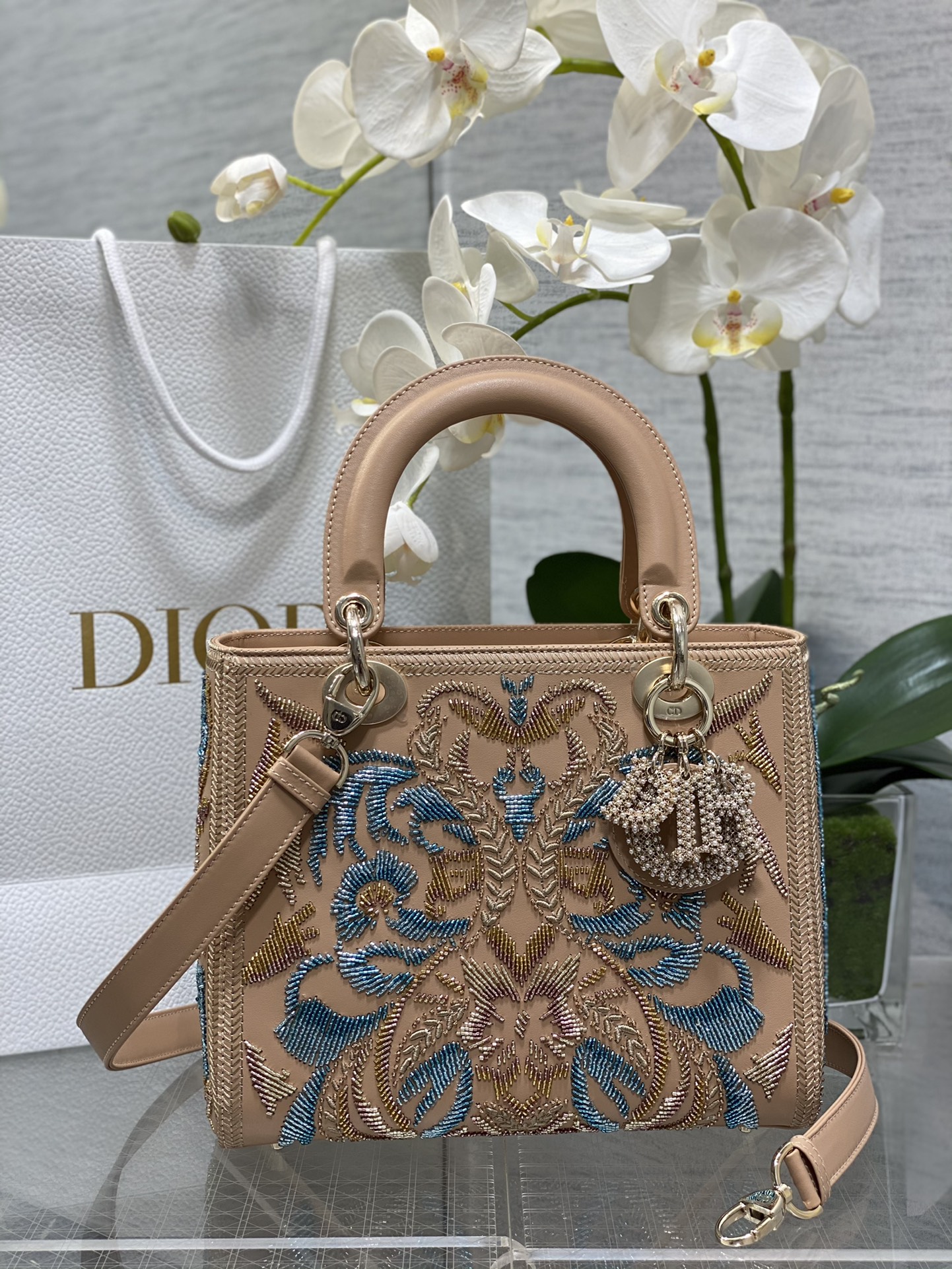𝐋𝐚𝐝𝐲Cuentas de flores de edición limitada de cinco cuadrículas