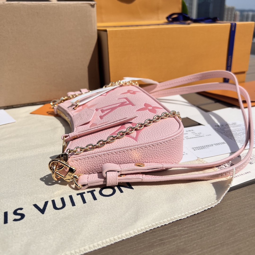 非市场普通货 进口皮料半钢五金 m80349尺寸:19×11.5×3cmLV渠道资源特供腋下包❗️本款E