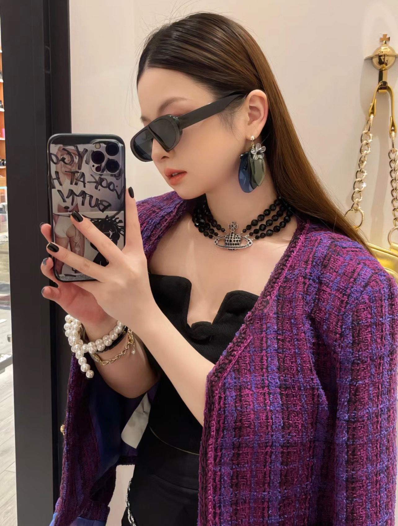 Vivienne Westwood 新品上架西太后黑玛瑙三层浮雕土星项链