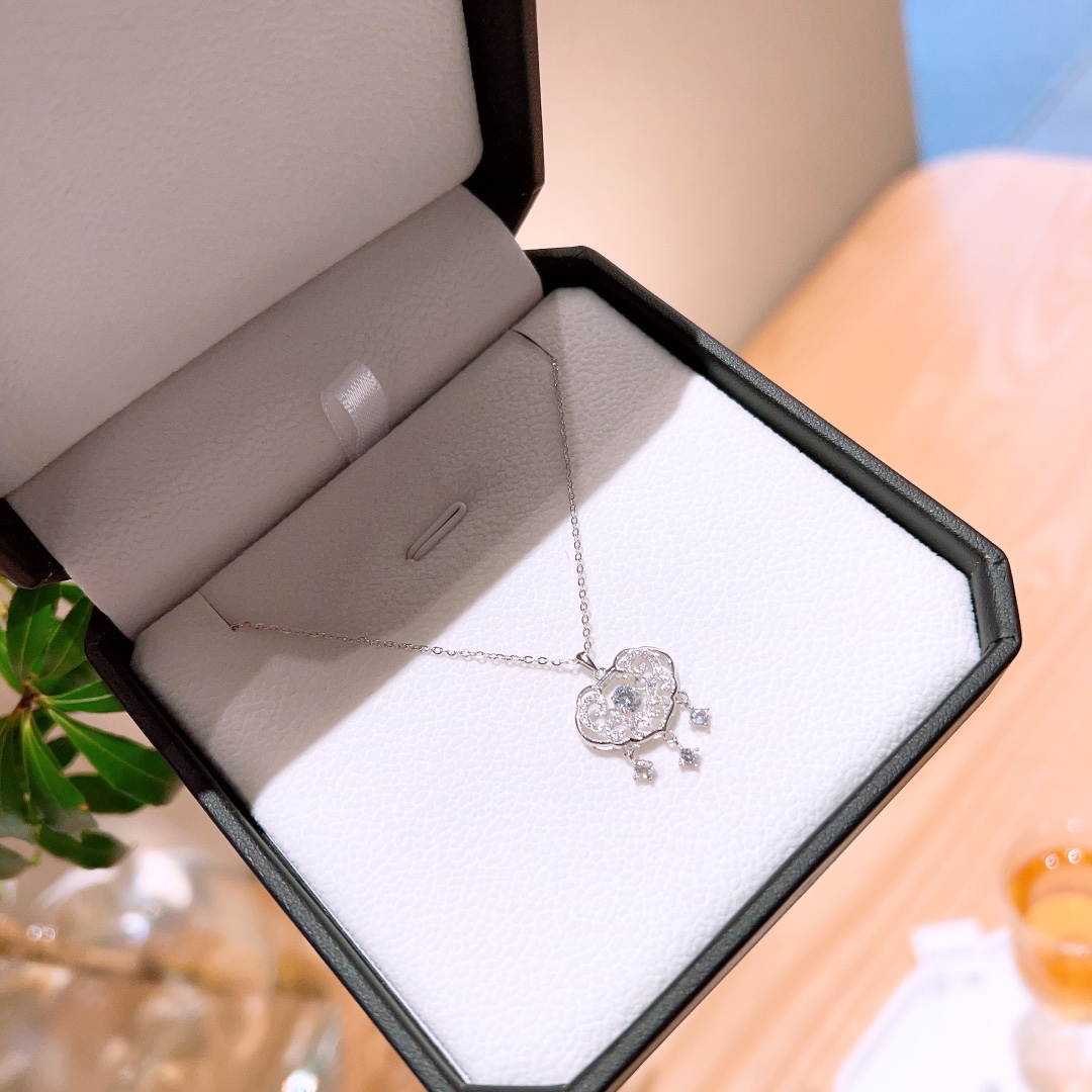 知性的高品質シルバーネックレスシルバー 自分へのご褒美