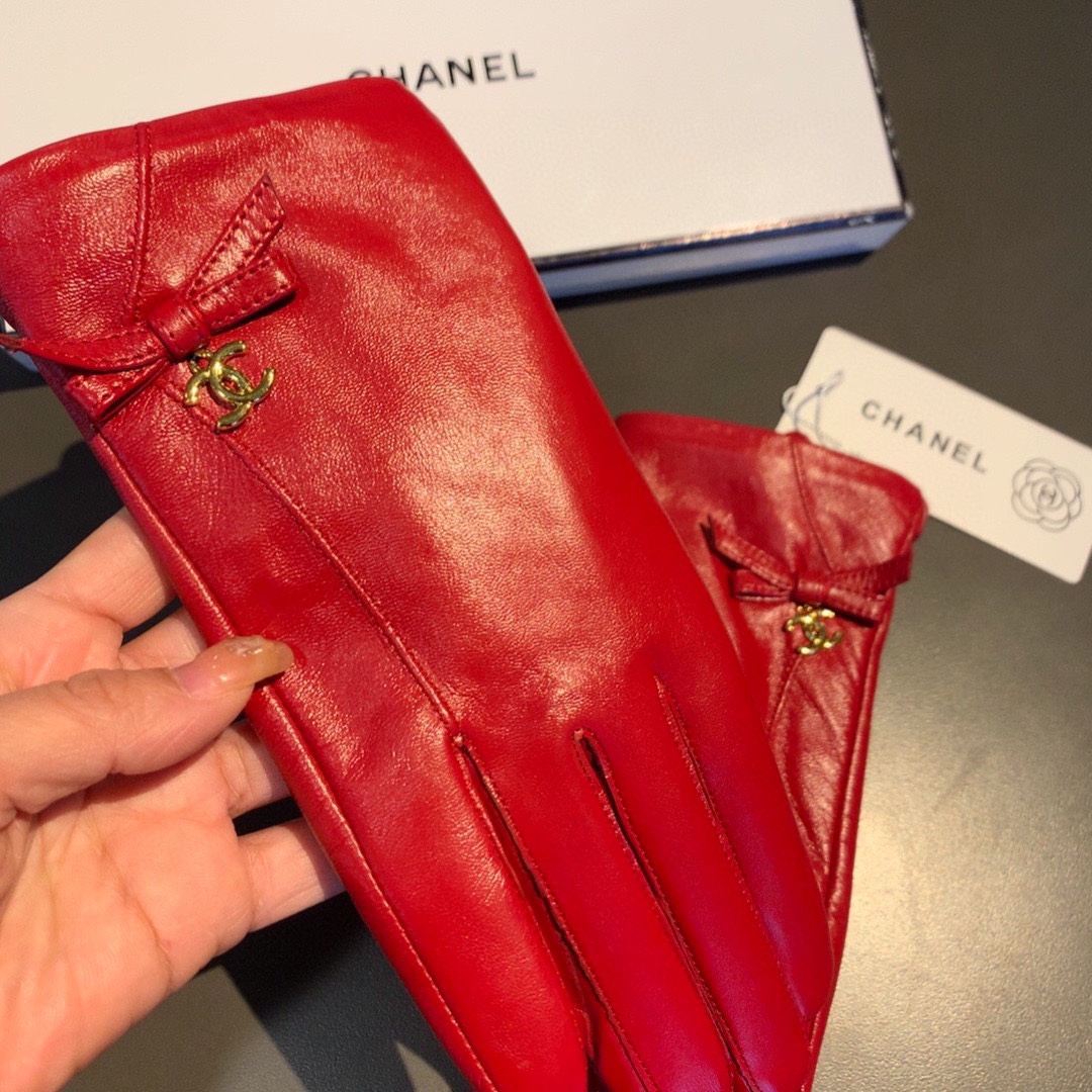 新款独家首发大红触屏手套Chanel