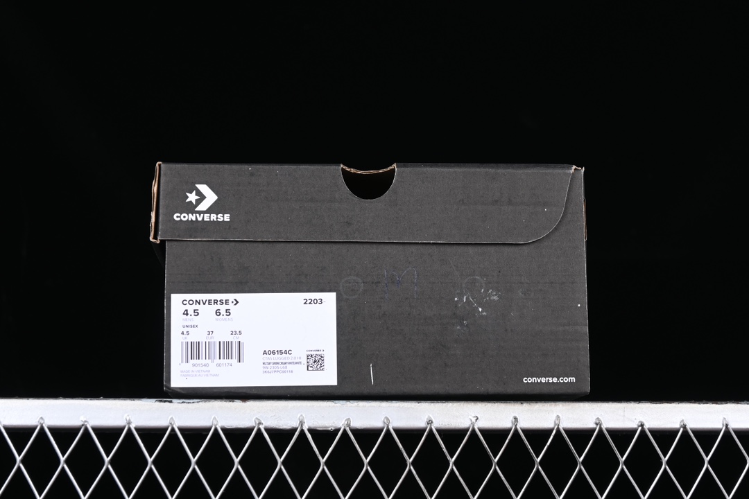 💰150纯原
Converse Run Star Legacy 匡威厚底夹心熊猫配色增高帆布鞋 A06154C
#开学季 最具代表熊猫黑白配色登场 原鞋开发 原材原料 开模打造 正品一致MD大底 打造质轻 舒适效果 柔软且具弹性 无需被厚底束缚脚感
#原纸板数据开发 呈现完美鞋型 正确鞋面 内衬 后跟细节 最大程度还原zp工艺
尺码:35 36 36.5 37 37.5 38 39 39.5 40 41 41.5 42 42.5 43 44 M.C3