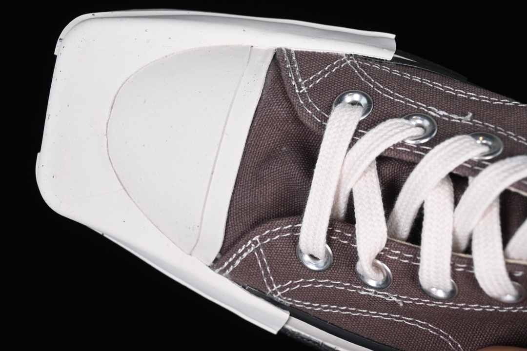 💰180纯原
Converse x Rickowens 摩卡棕配色 联名款高帮休闲板鞋 A03938C
#Rick Owens 对Converse 的经典 Chuck 70s 进行了前卫独特风格,大胆设计添加长鞋靴、独特的橡胶双鞋头和方格鞋头以及模压橡胶鞋跟。
#定制的 DRKSHDW和 TURBODRK 图标,包括鞋舌处的联名徽章,彰显其品牌。
尺码:35 36 36.5 37 37.5 38 39 39.5 40 41 41.5 42 42.5 43 44 M.C3