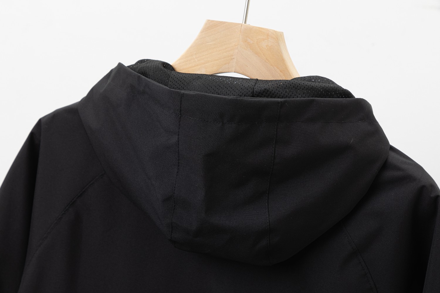 Outdoor Sports Soft-Shell Windproof Jacket for Urban Adventures - 图片 9