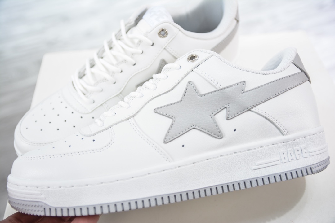 T version of Bape Sta To Low ape head classic patent leather low-top sports casual sneakers